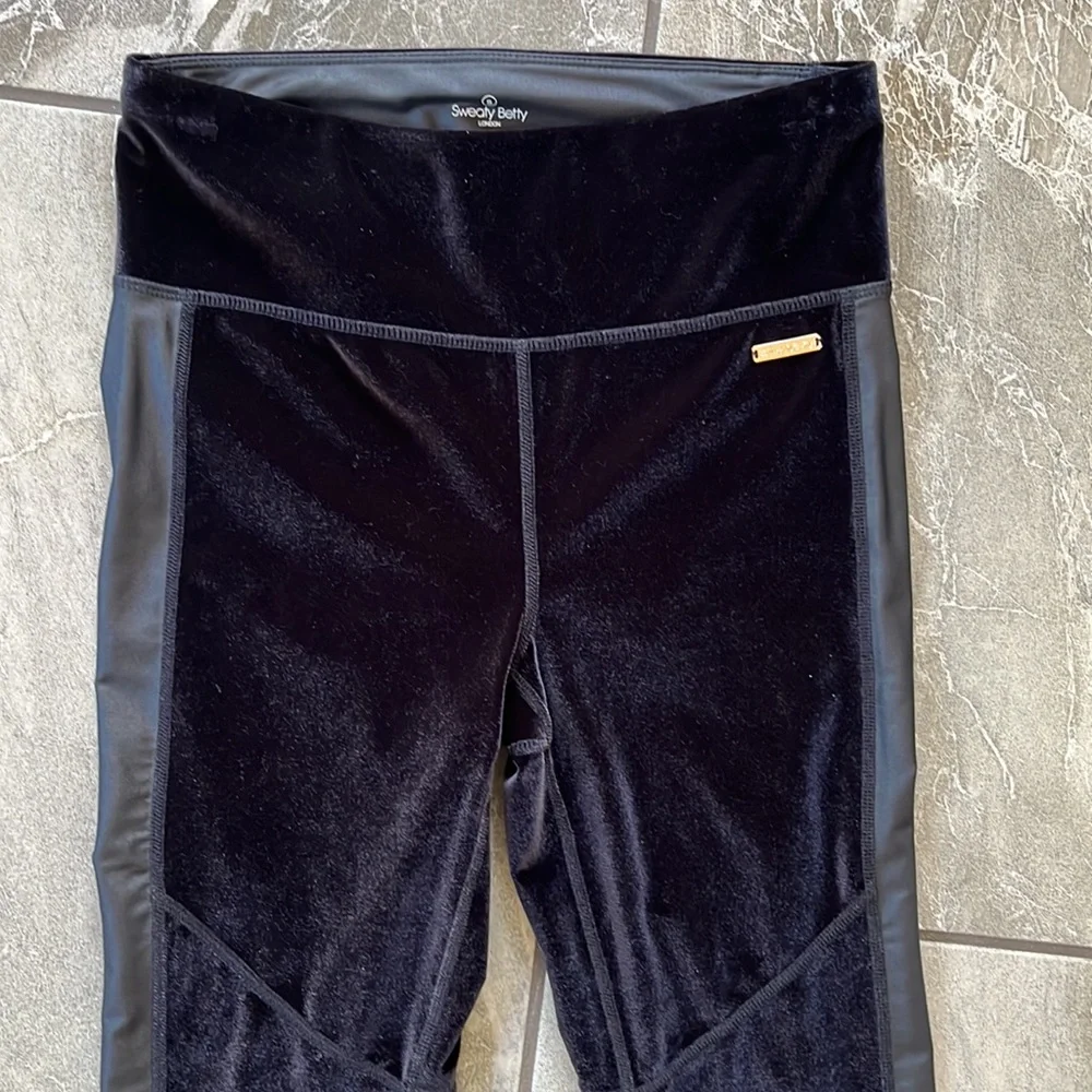 🖤 Sweaty Betty London Opulence velvet side strip faux leather black size small - Picture 5 of 10